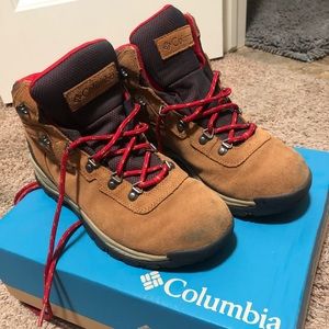Columbia newton ridge waterproof hiking boots